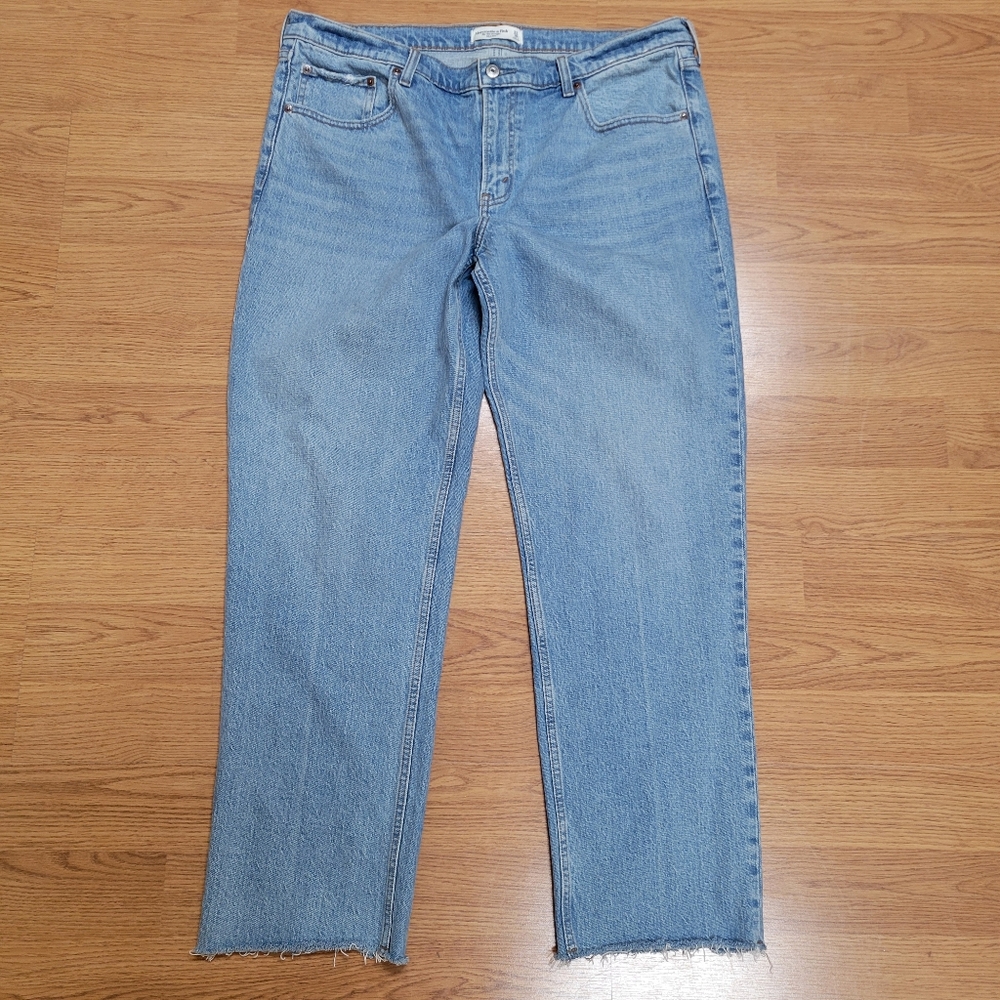 Abercrombie & Fitch 90s Straight Mid-Rise Jeans